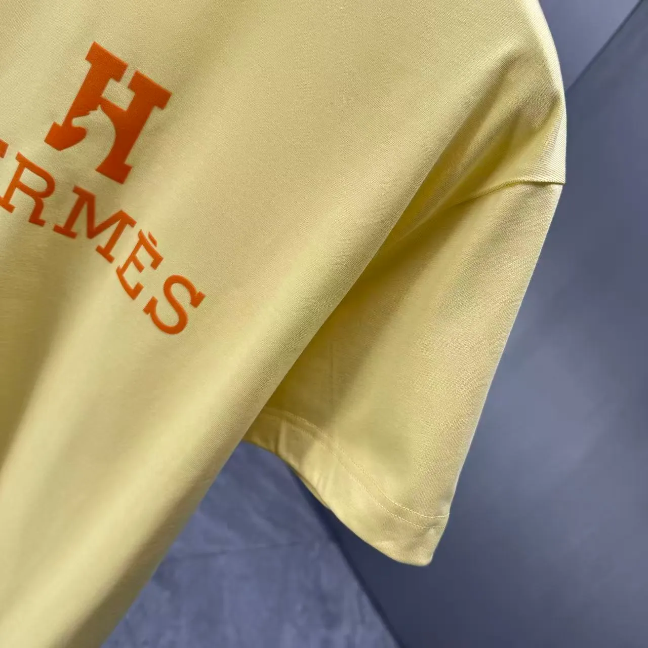 HERM* * 2026 New Arrival T logo ：Black White Yellow Dark Blue Sizes：S M L XL XXL